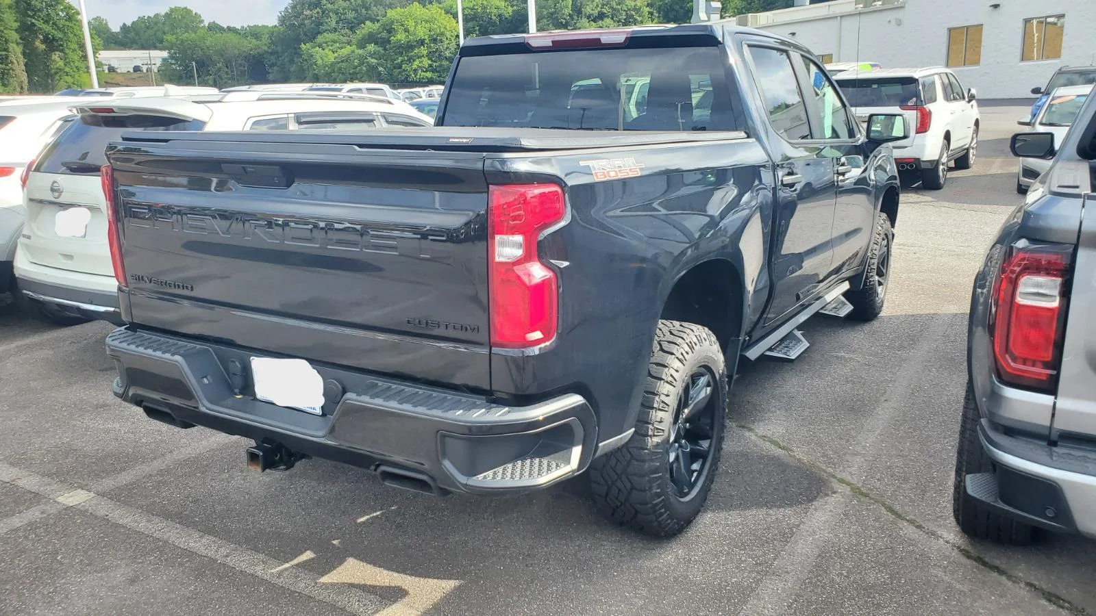 Used 2021 BLACK Chevrolet Custom Trail Boss image 9