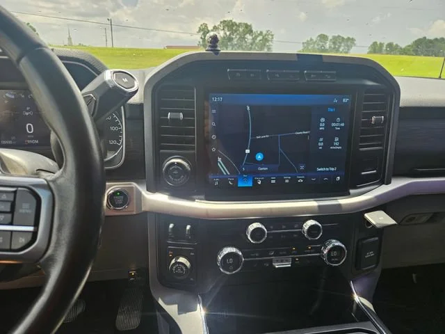 Used 2021 White Ford XL image 17