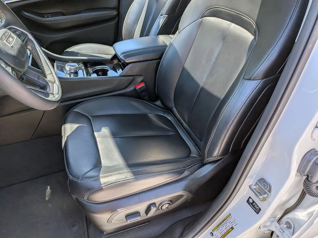 Used 2023 White Jeep Limited image 25
