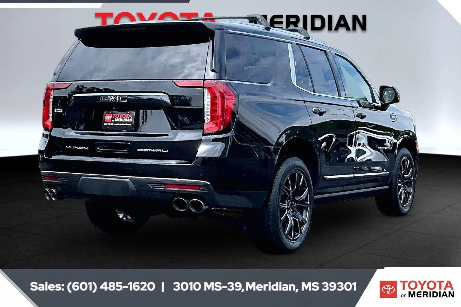 Used 2024 Onyx Black GMC Denali Ultimate image 11