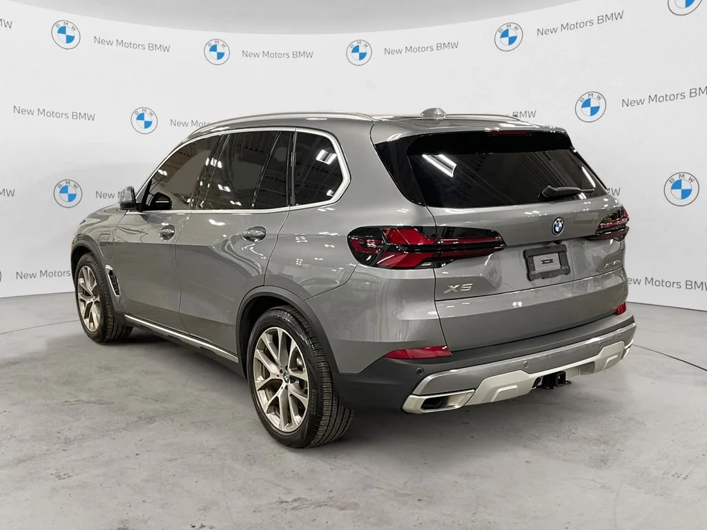Used 2025 Gray Metallic BMW xDrive50e image 3