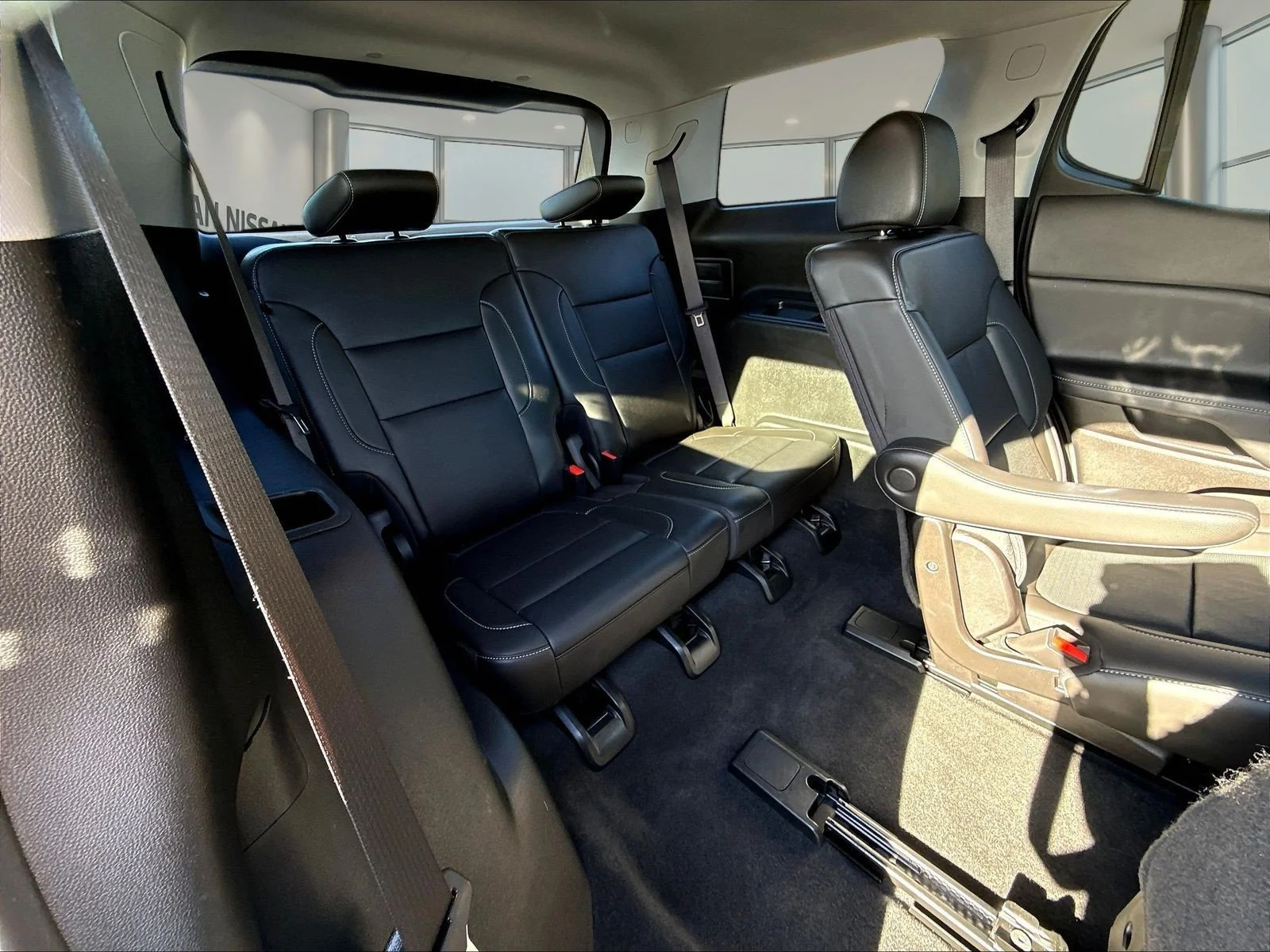 Used 2023 Sterling Metallic GMC SLT image 28