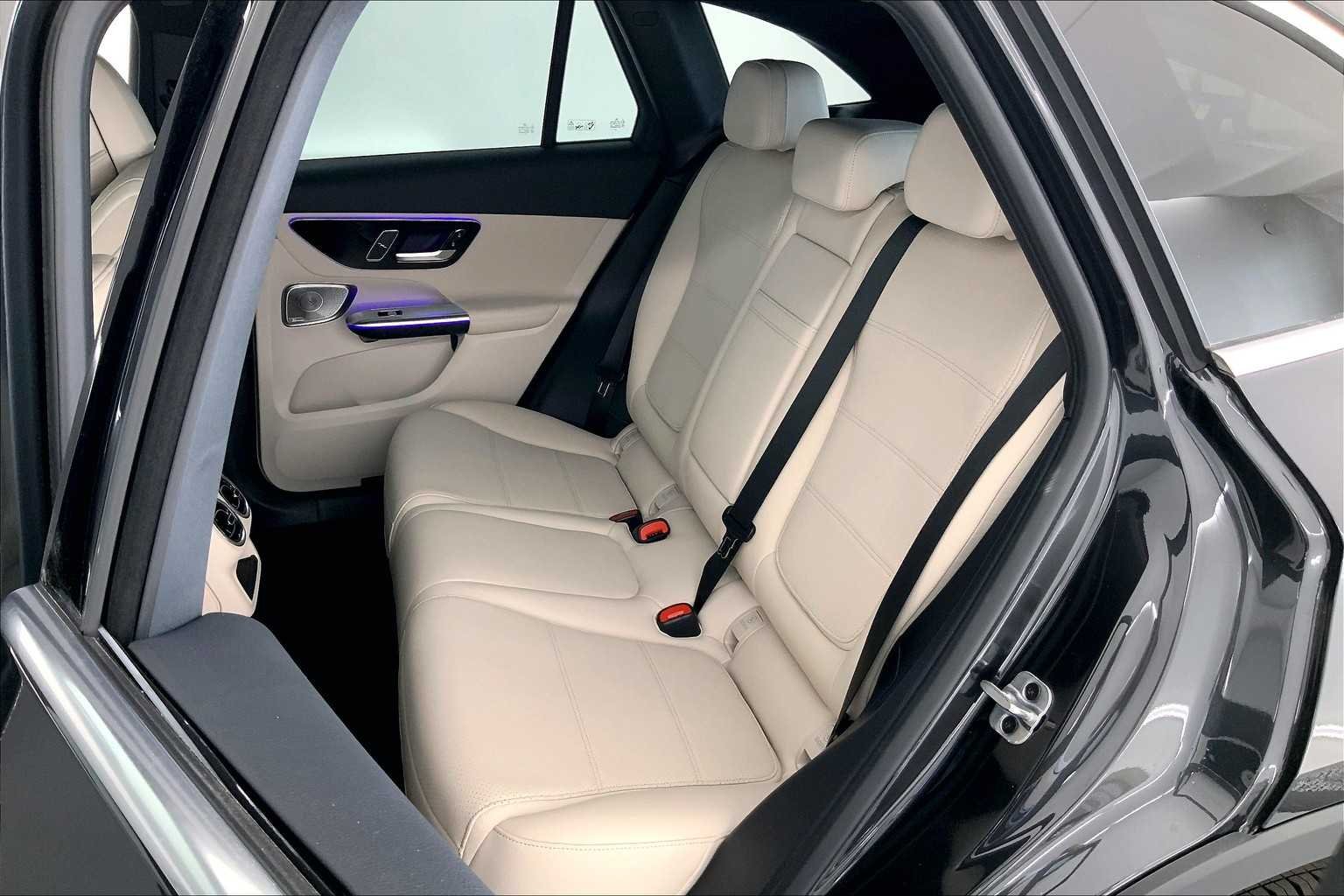 New 2026 Graphite Grey Metallic Mercedes-Benz GLC 300 image 13