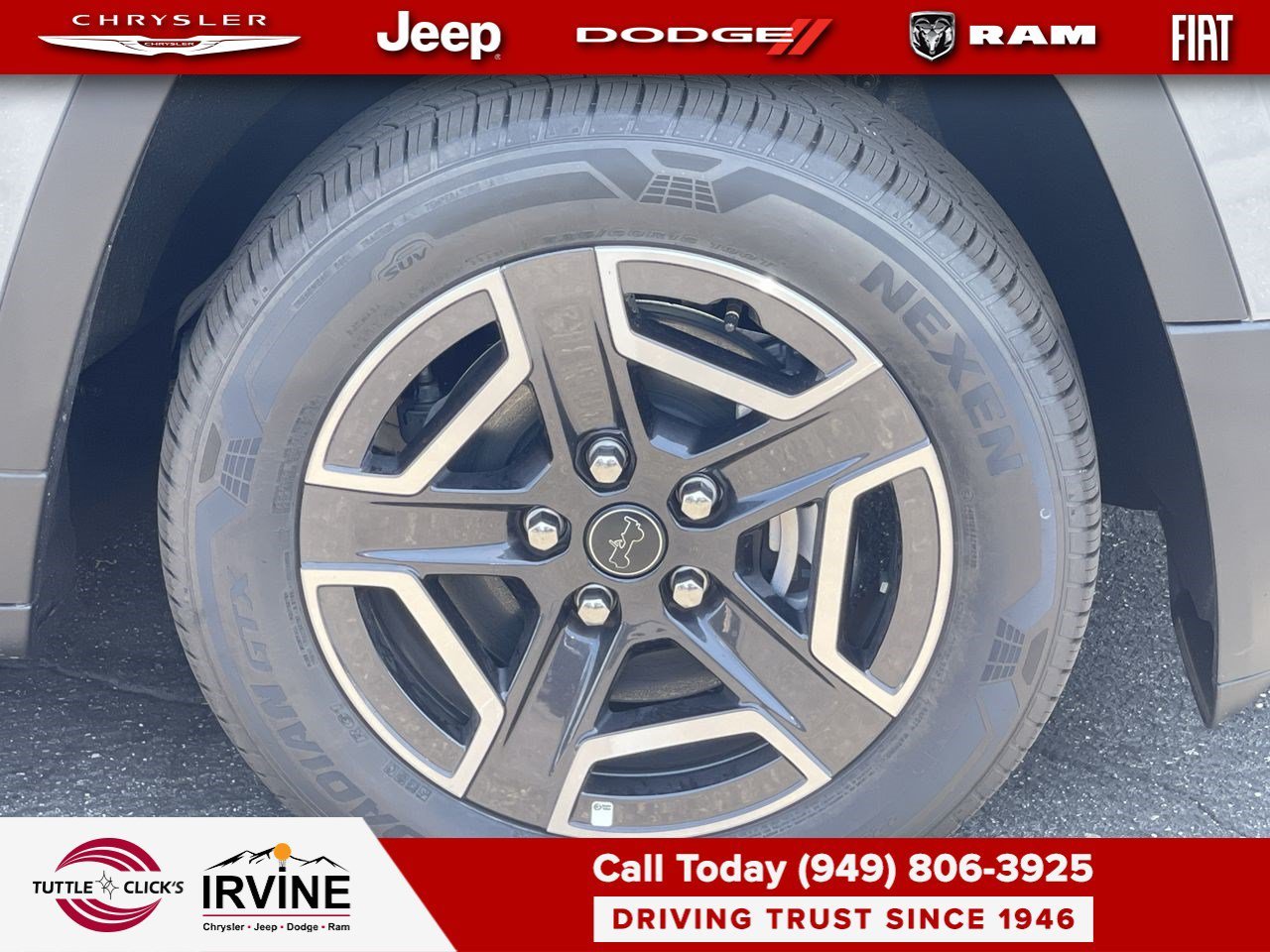 New 2026 Sting-Gray Clearcoat Jeep Limited image 10