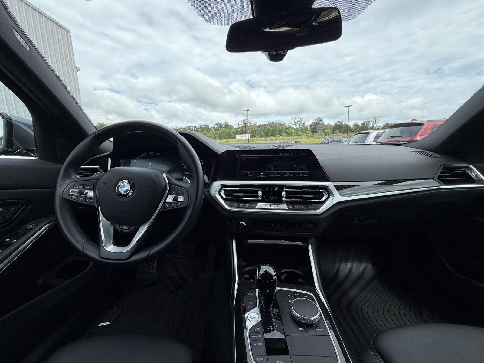 Used 2022 Mineral Grey Metallic BMW 330i xDrive image 7
