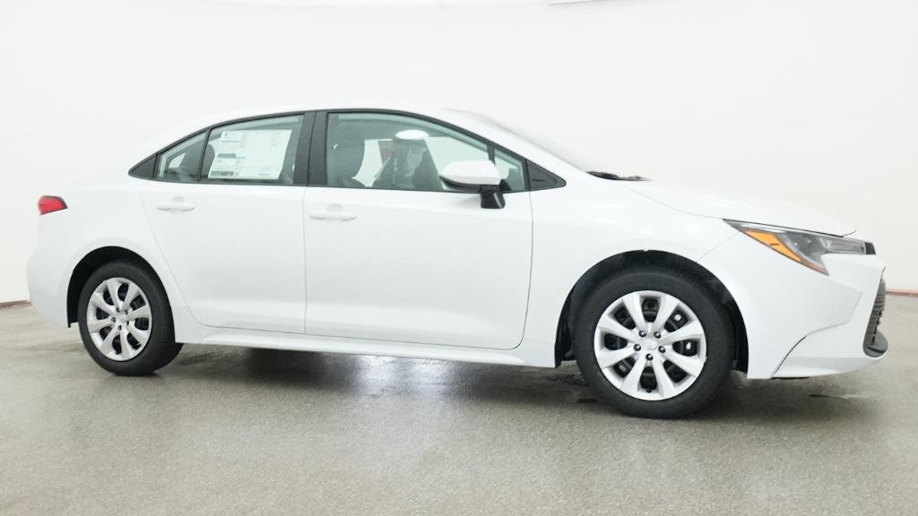 New 2026 Wind Chill Pearl Toyota LE image 5