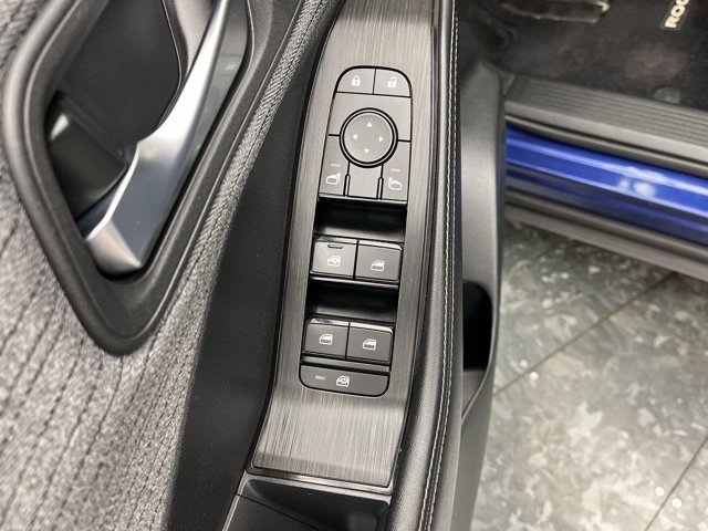 Used 2023 Caspian Blue Metallic Nissan SV image 7