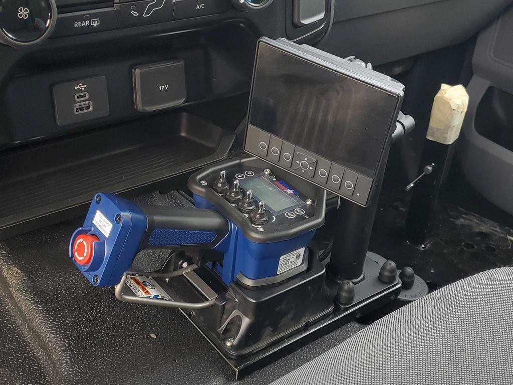 2025 Ford F-550 Super Duty Chassis Cab XL - Photo 22