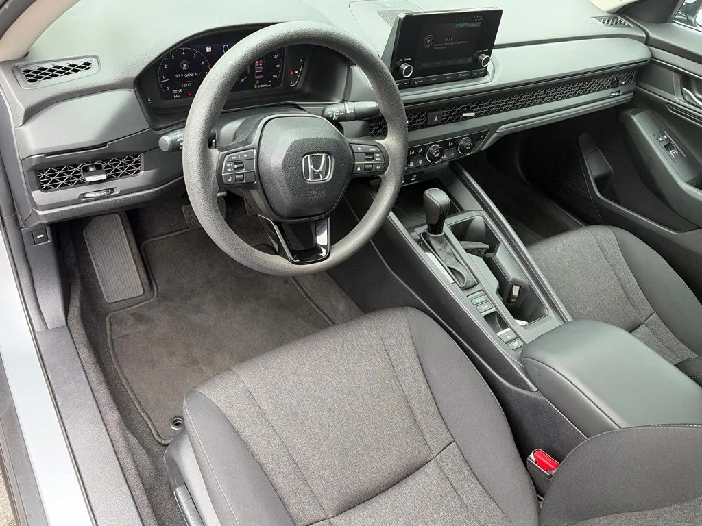 Certified Used 2024 Solar Silver Metallic Honda EX image 5
