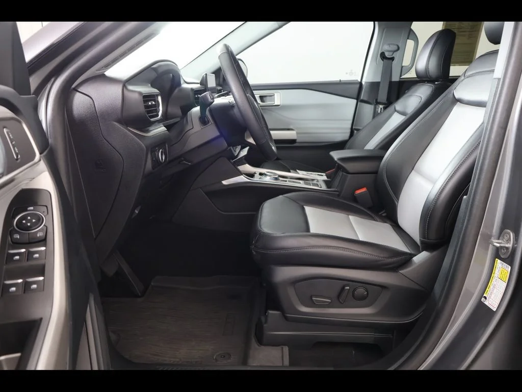 2024 Ford Explorer XLT - Photo 14