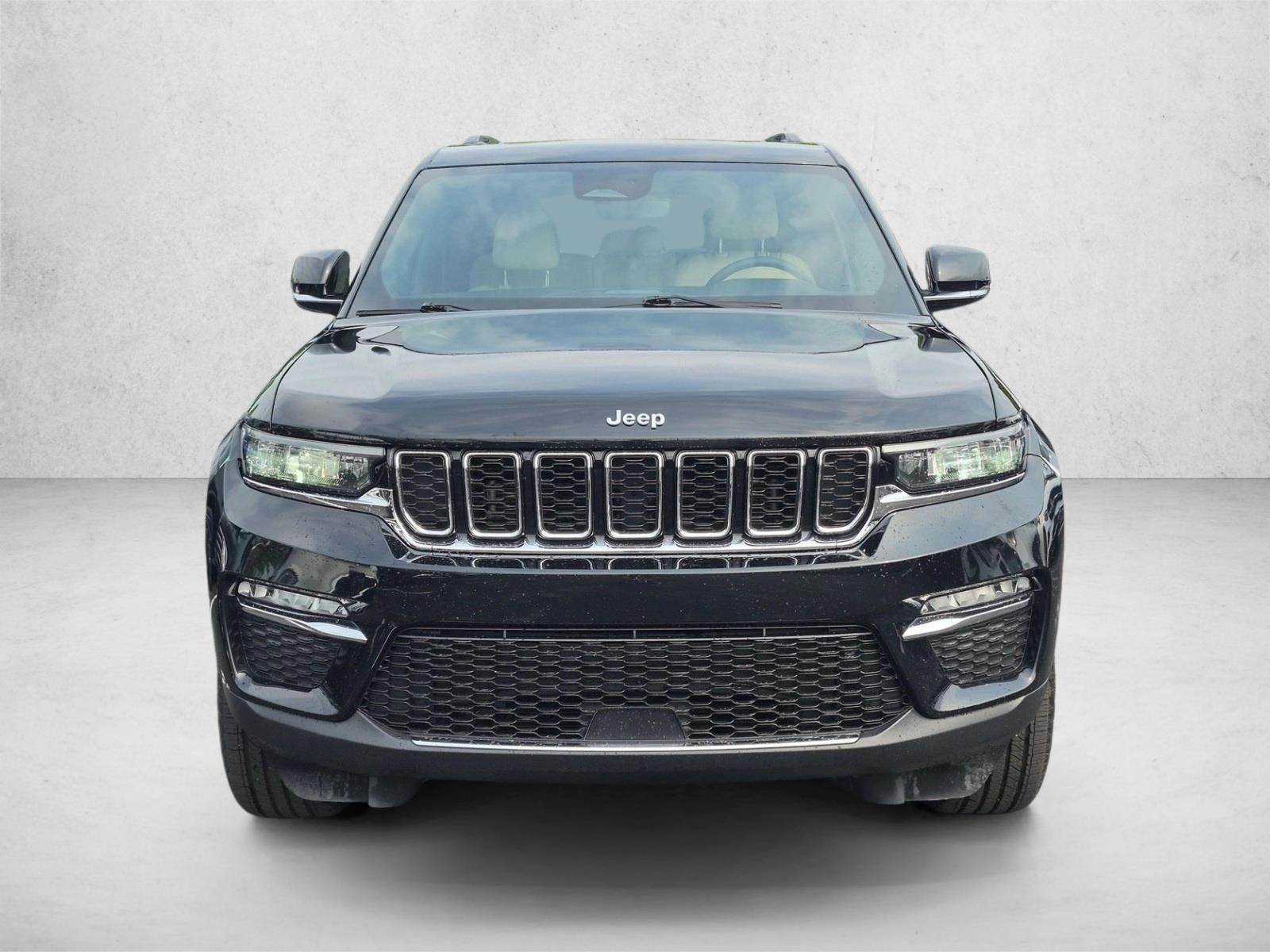 Used 2022 Diamond Black Crystal Pearlcoat Jeep  image 2