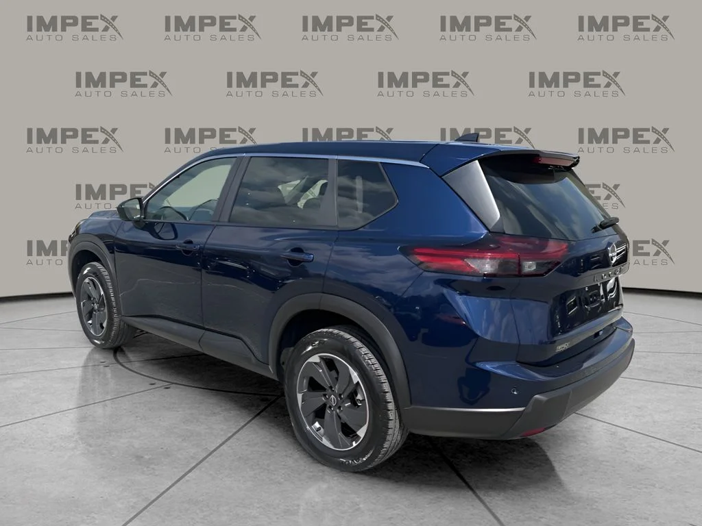 Used 2025 Blue Nissan SV image 3