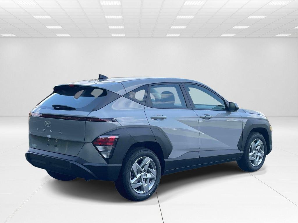 New 2026 Gray Hyundai SE FWD image 6