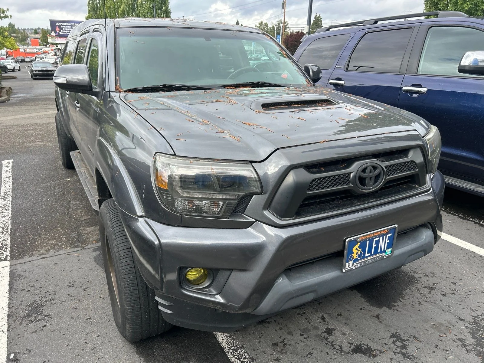 Used 2015 Magnetic Gray Metallic Toyota Base V6 image 3
