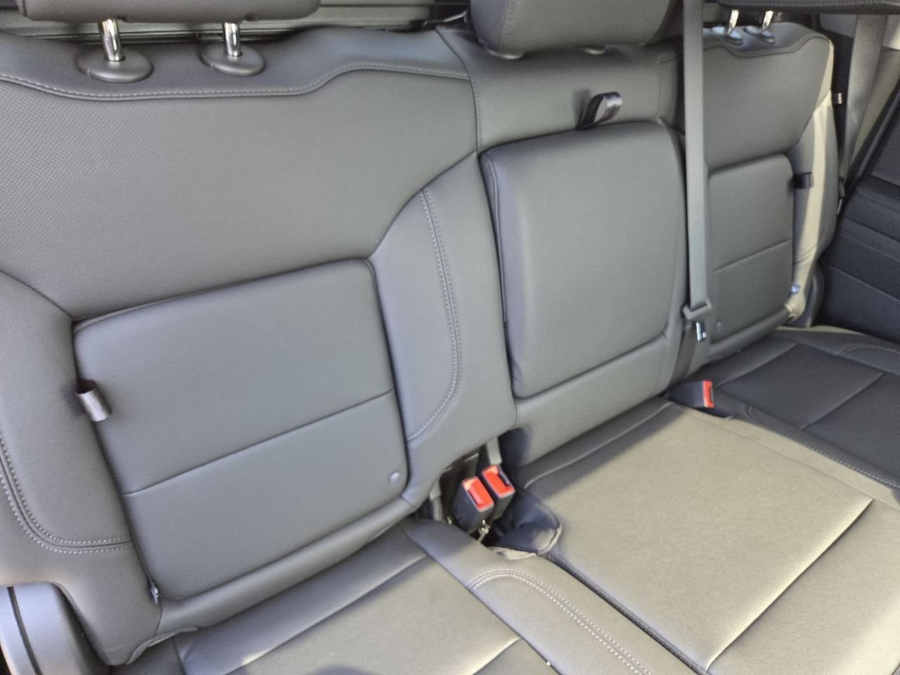 2026 GMC Sierra 1500 SLT - Photo 23