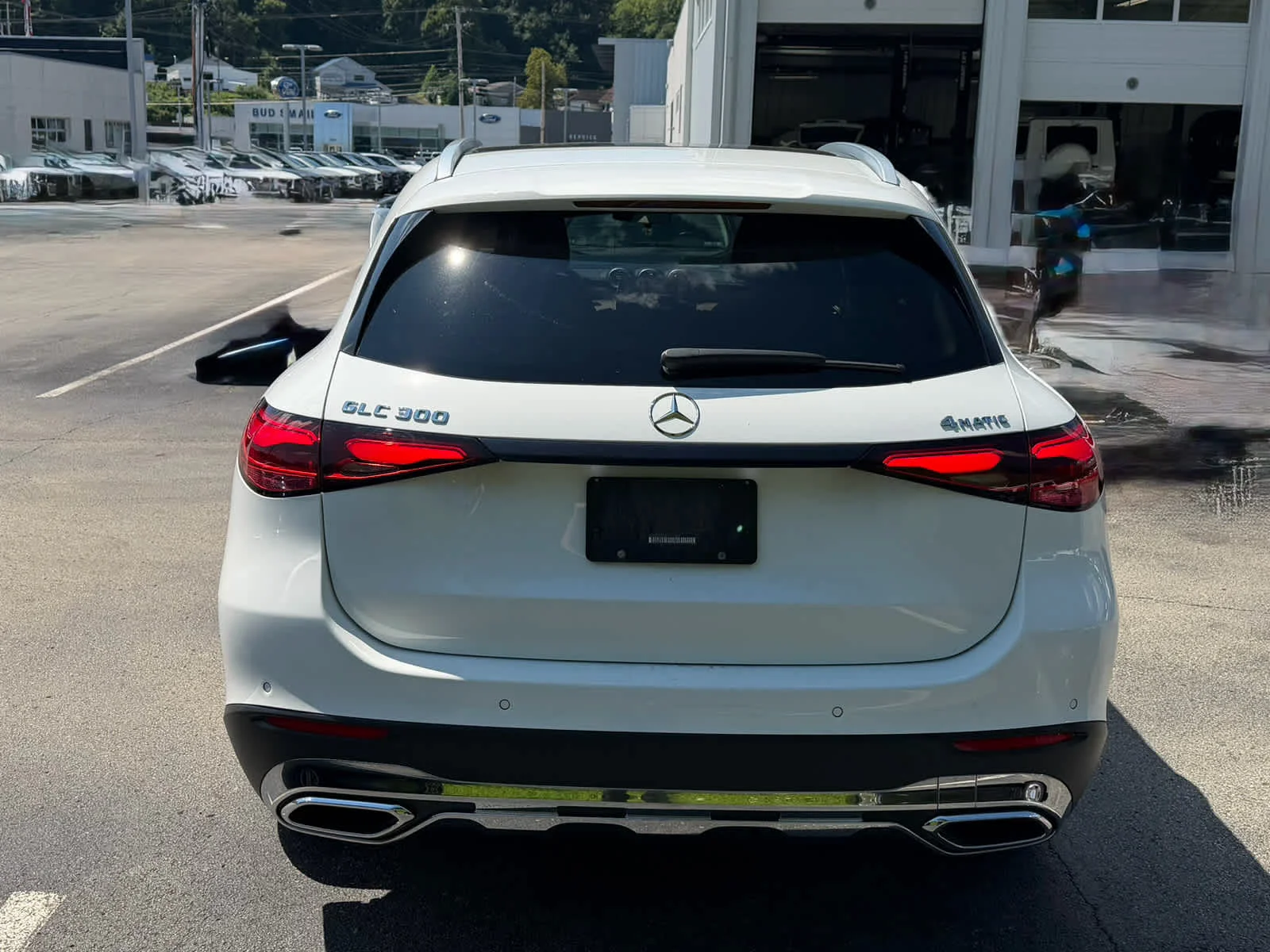Used 2023 Polar White Mercedes-Benz GLC 300 image 5
