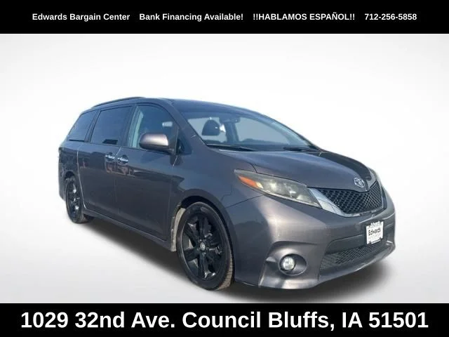 2015 Toyota Sienna SE V6 8-Passenger's photo