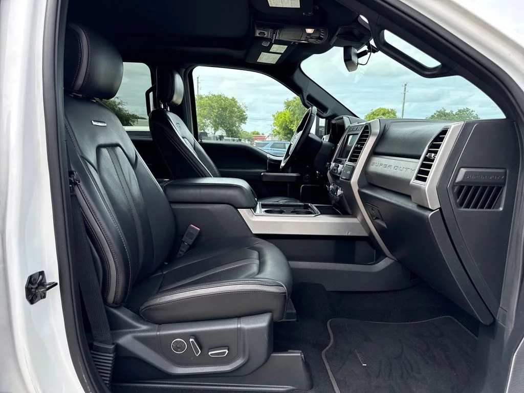 Used 2020 White Ford Platinum image 29