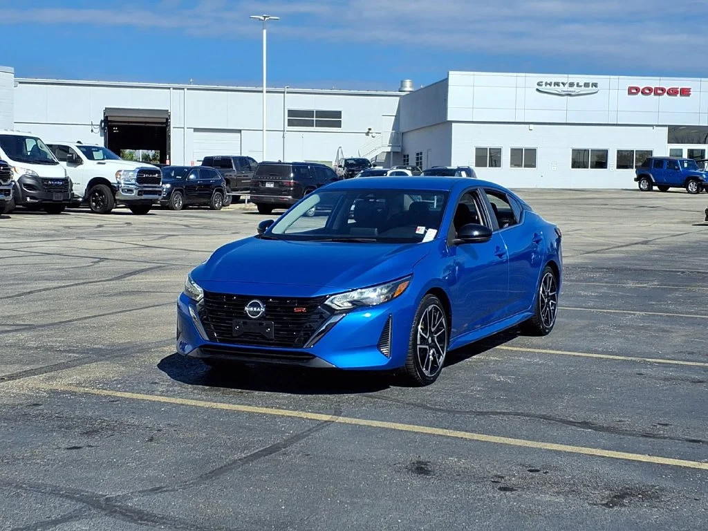 Used 2025 Nissan Sentra SR with VIN 3N1AB8DV5SY269481 for sale in Kansas City