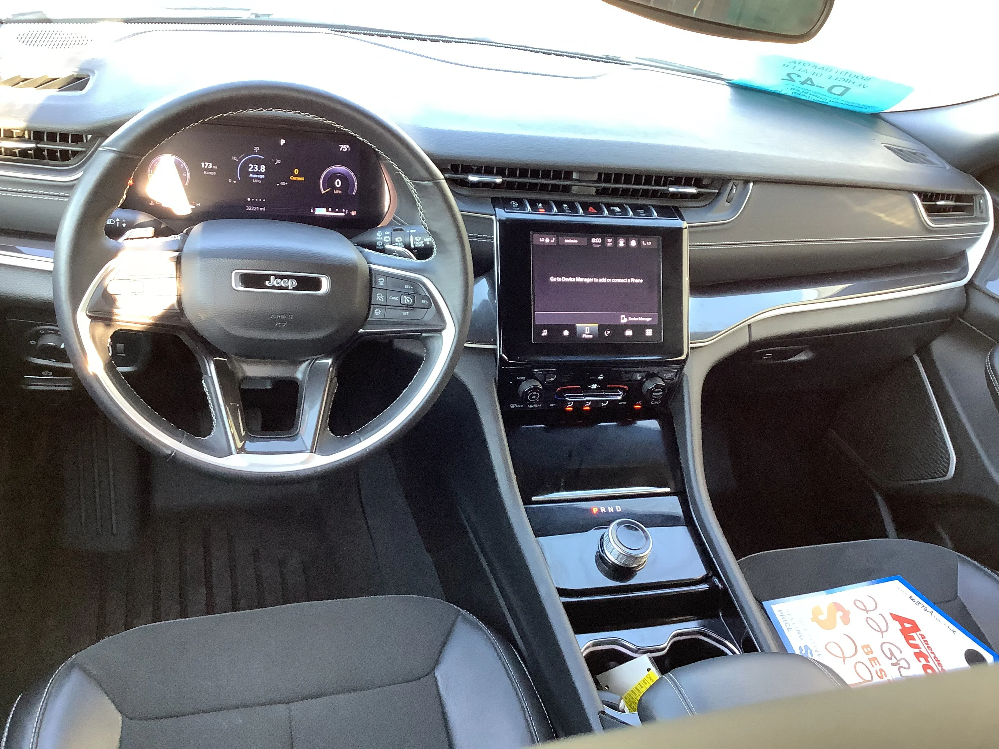 Used 2022 White Jeep Altitude image 10