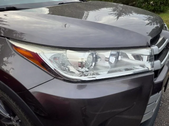 Used 2019 Gray Toyota XLE image 10