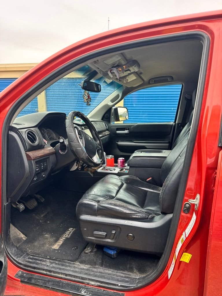 Used 2016  Toyota Limited image 5