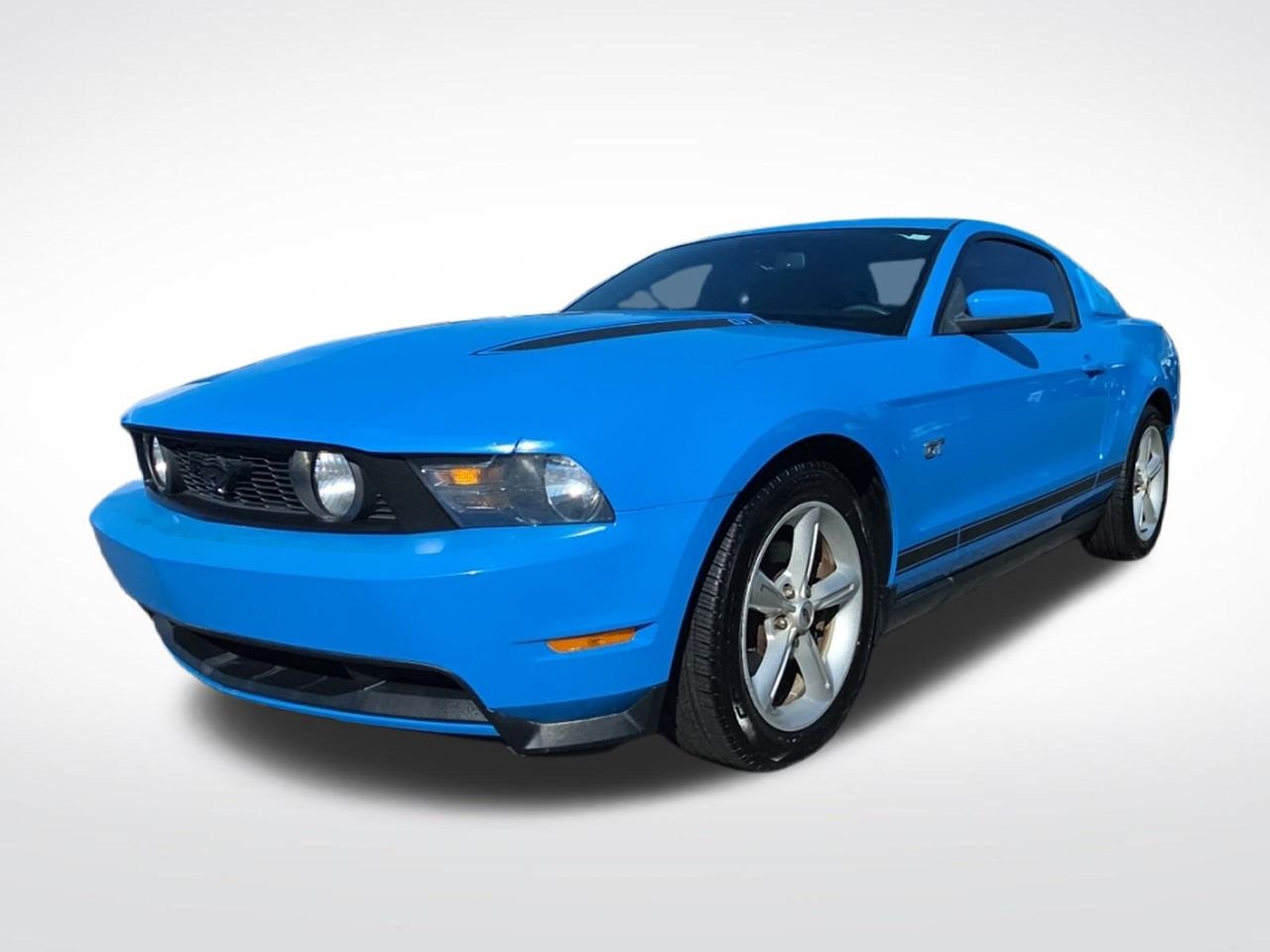 Used 2010  Ford GT Premium image 3