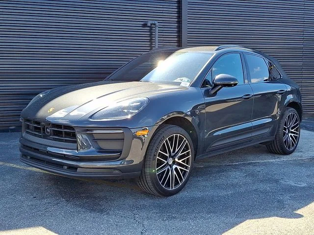 2026 Porsche Macan's photo