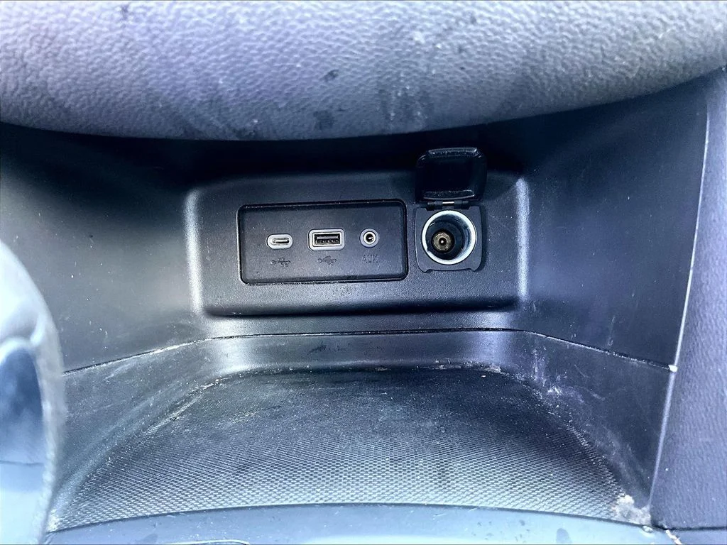 Used 2022 Silver Chevrolet LT image 31