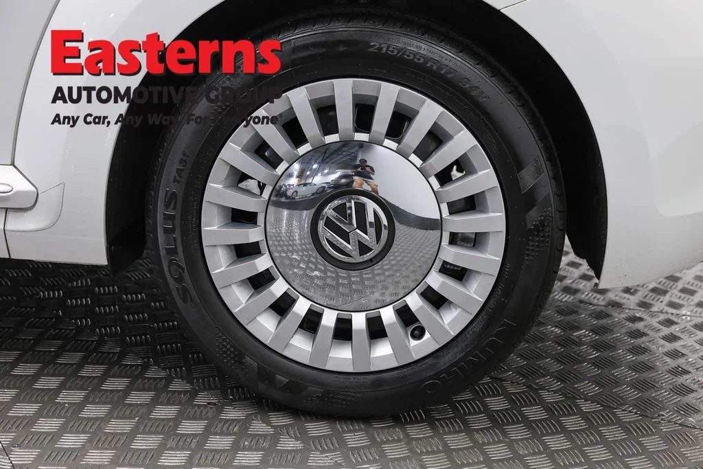 Used 2015 White Volkswagen 1.8T image 29