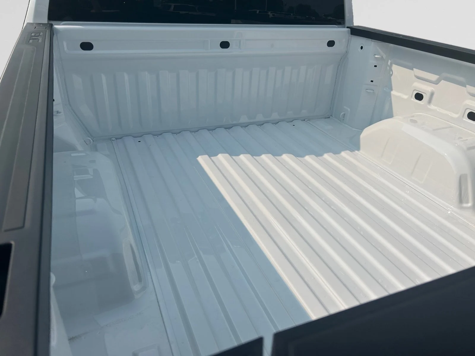 New 2026 Summit White GMC Elevation image 10