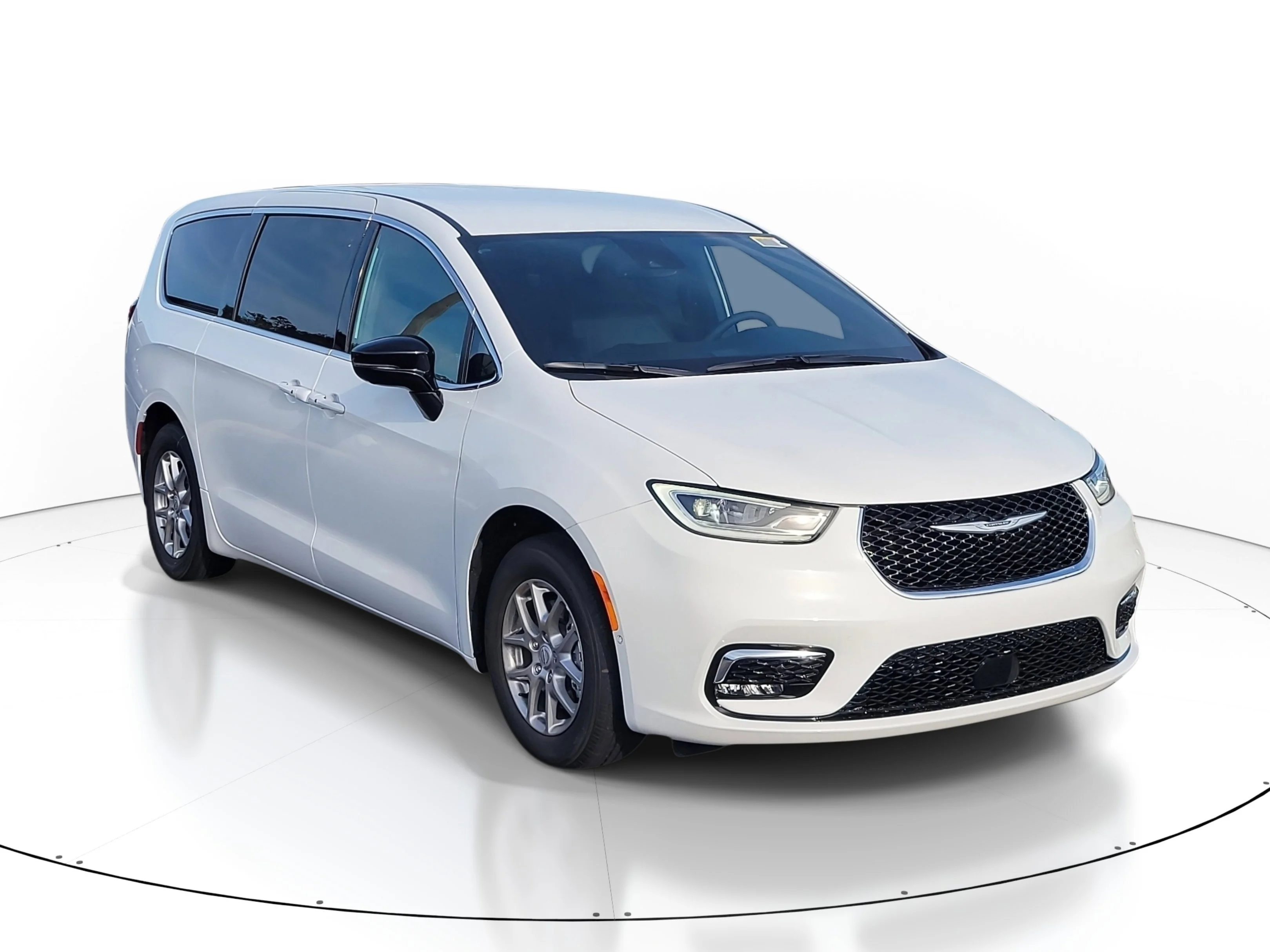 2026 Chrysler Pacifica Select's photo