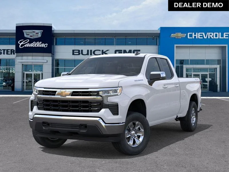 Used 2025  Chevrolet LT image 6