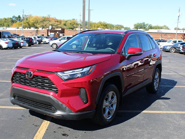 Used 2024 Pearl Toyota XLE image 2
