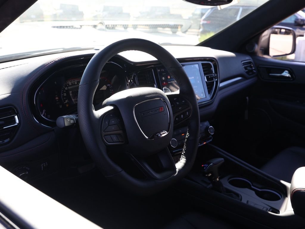 New 2026 White Knuckle Clear-Coat Exterior Paint Dodge GT Premium HEMI V8 image 13