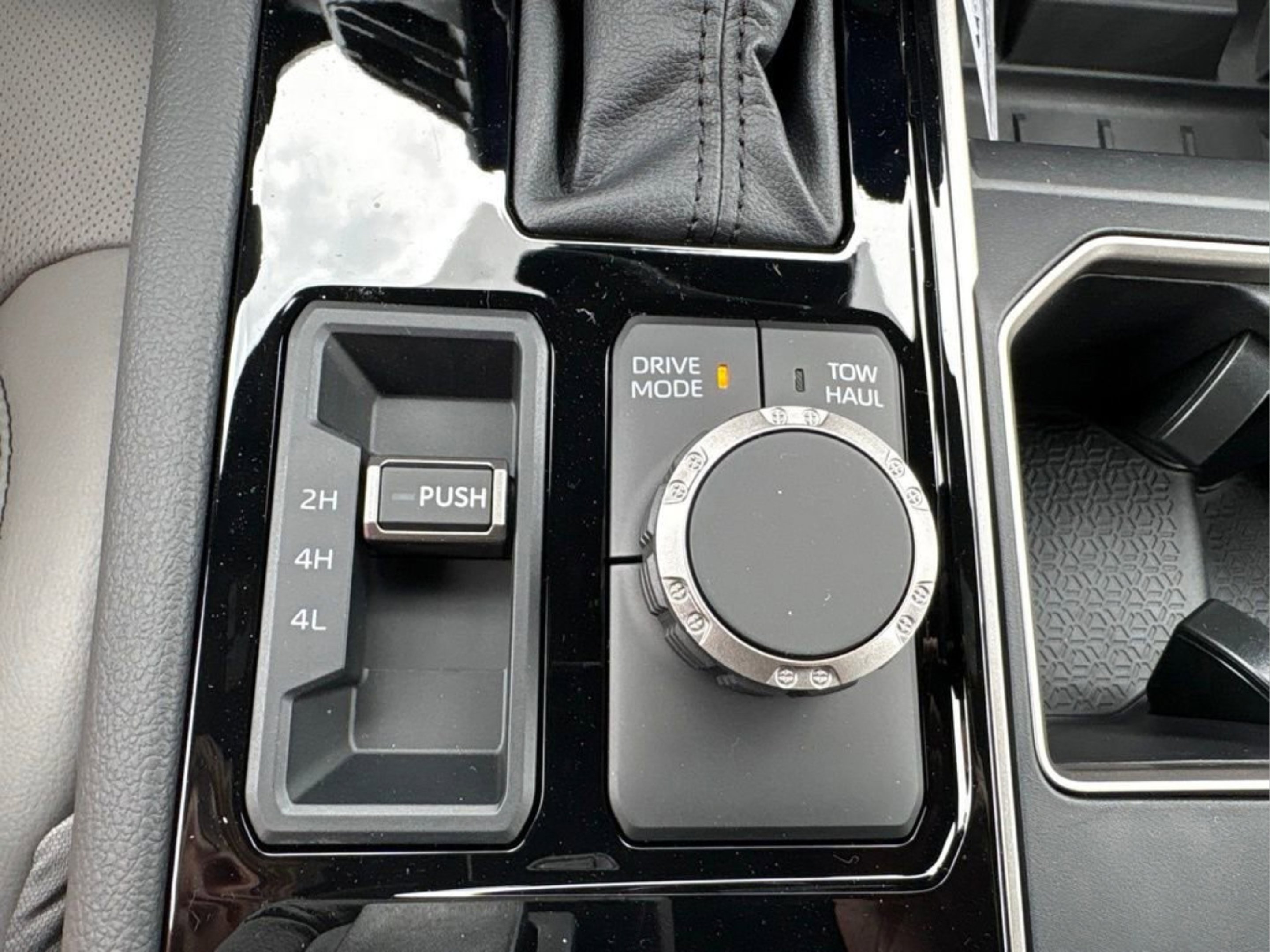 2026 Toyota Tundra Limited - Photo 20