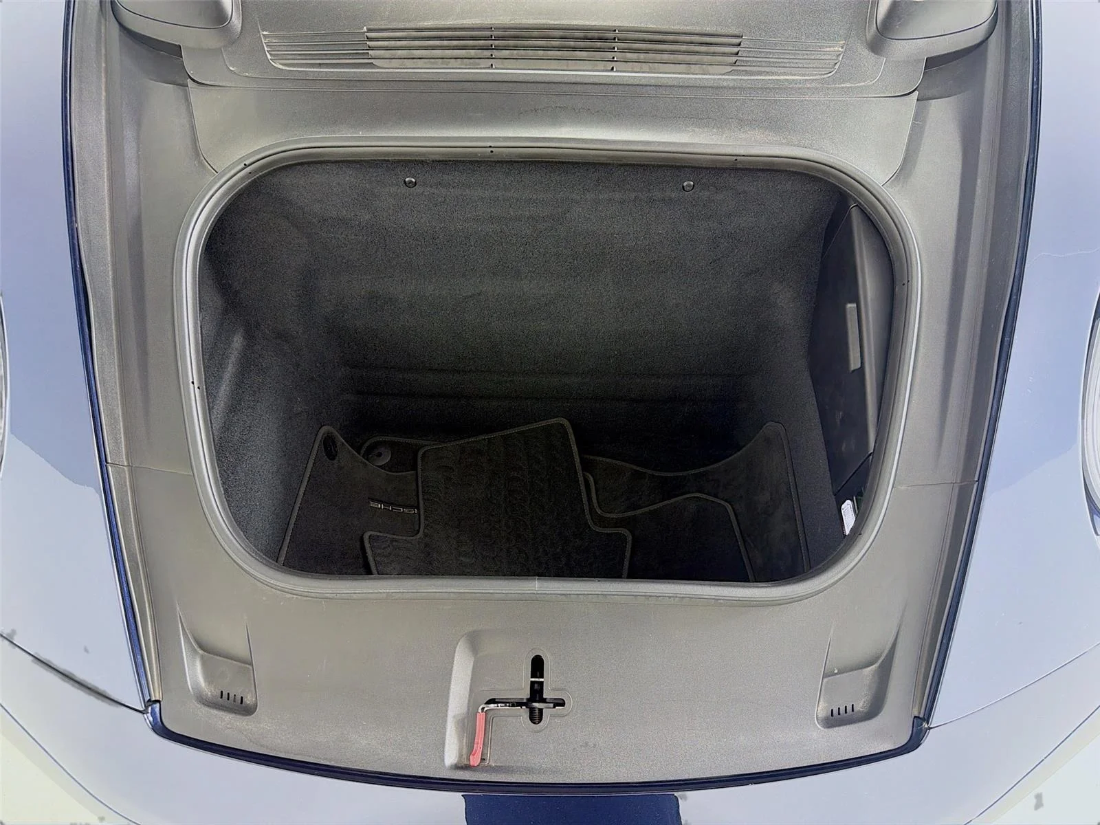 Used 2021  PORSCHE  image 35