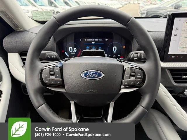 New 2026 Star White Metallic Tri-Coat Ford Platinum image 22