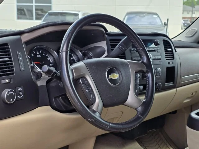 Used 2012 Gray Chevrolet LT image 20