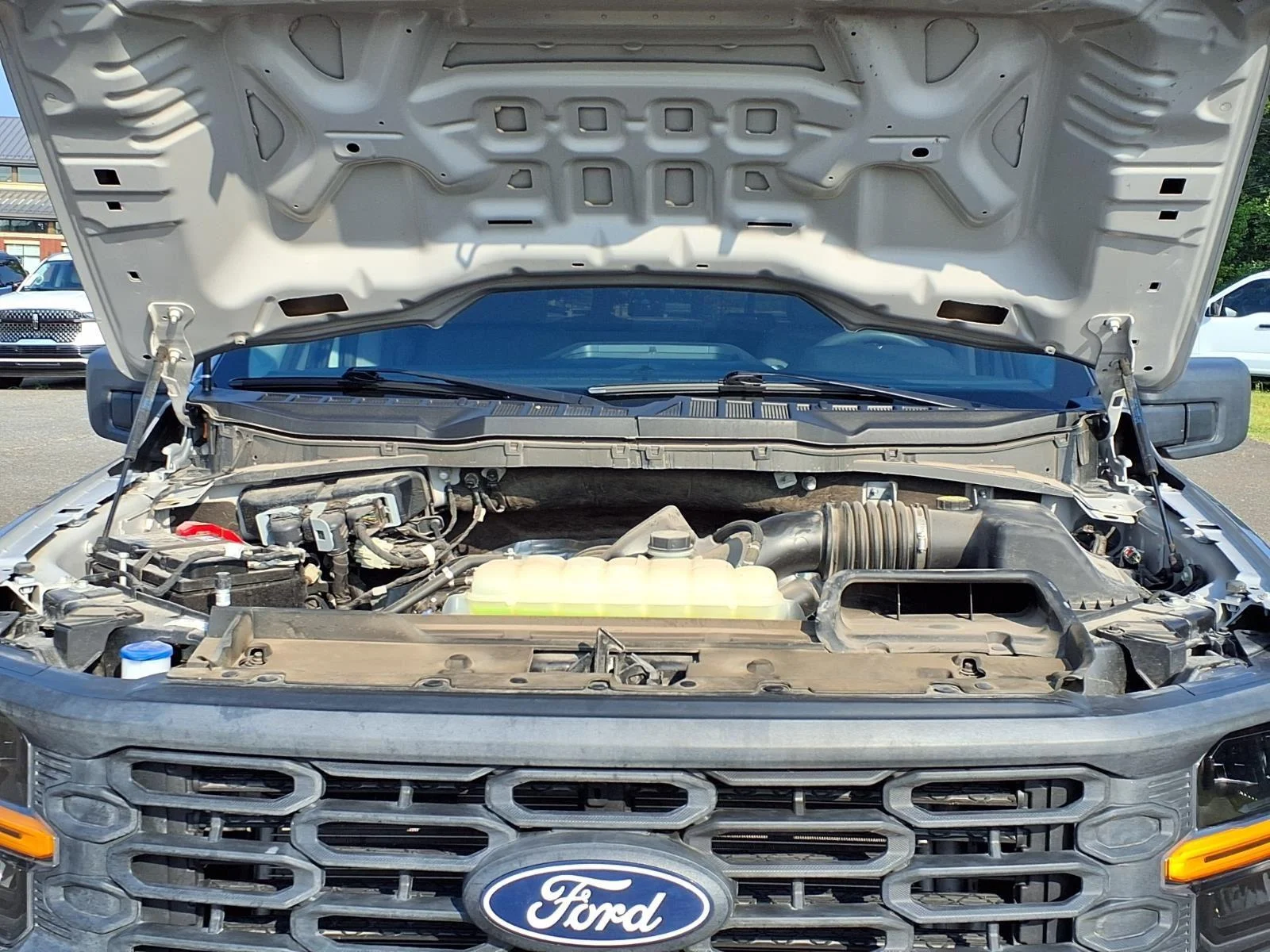 Used 2024 Iconic Silver Metallic Ford XL image 30