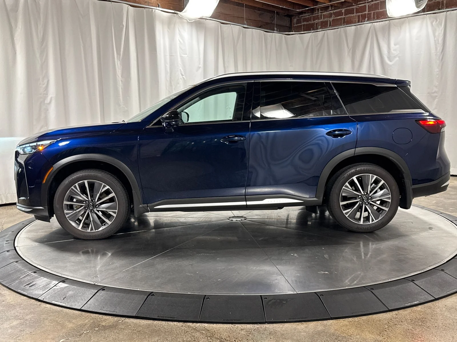 2026 INFINITI QX60 LUXE - Photo 8