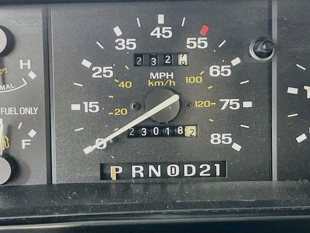 Used 1989 Red Ford  image 15