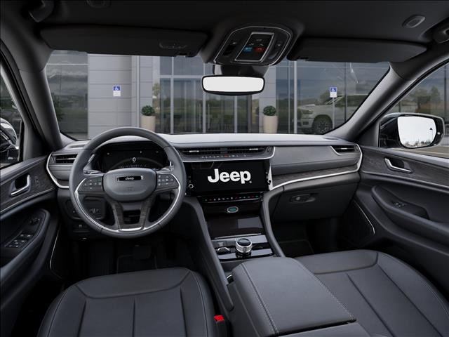New 2026 Diamond Black Crystal Pearl-Coat Exterior Paint Jeep Limited 4x4 image 14