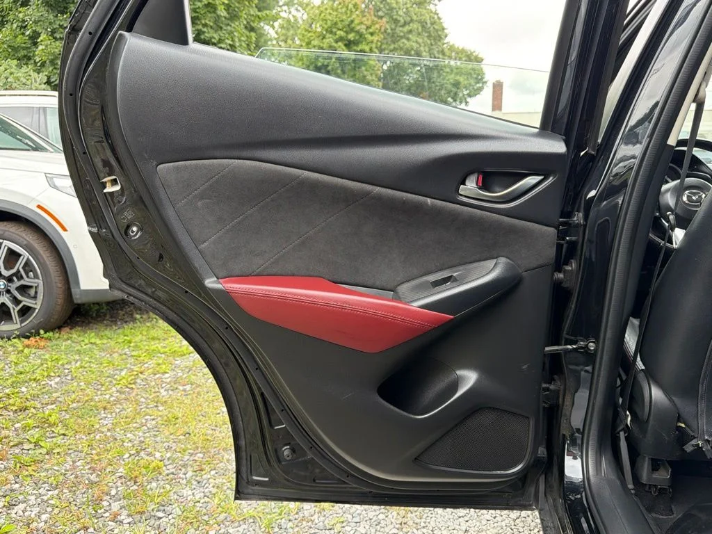 Used 2017 Black Mazda Grand Touring image 19