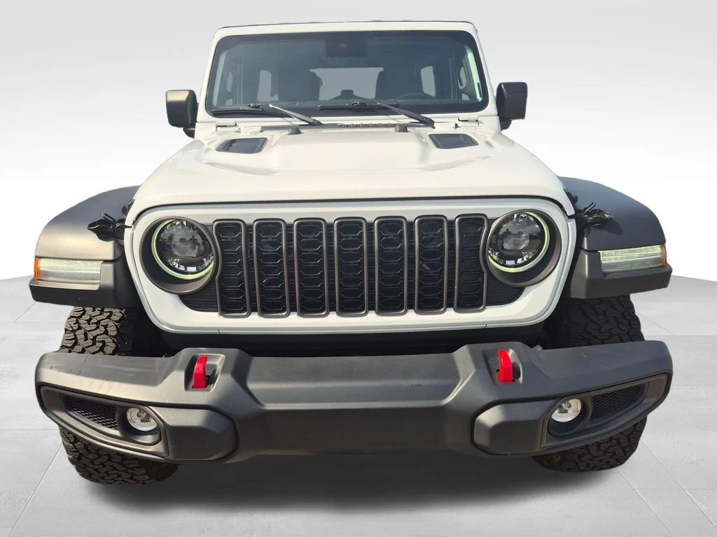 Used 2024 White Jeep Rubicon image 8