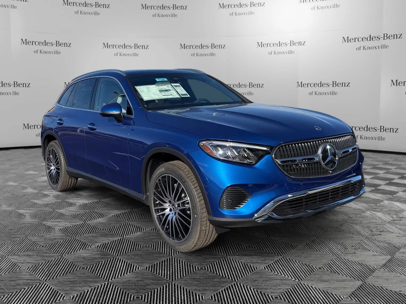 Used 2026 Starling Blue Metallic Mercedes-Benz GLC 300 image 7