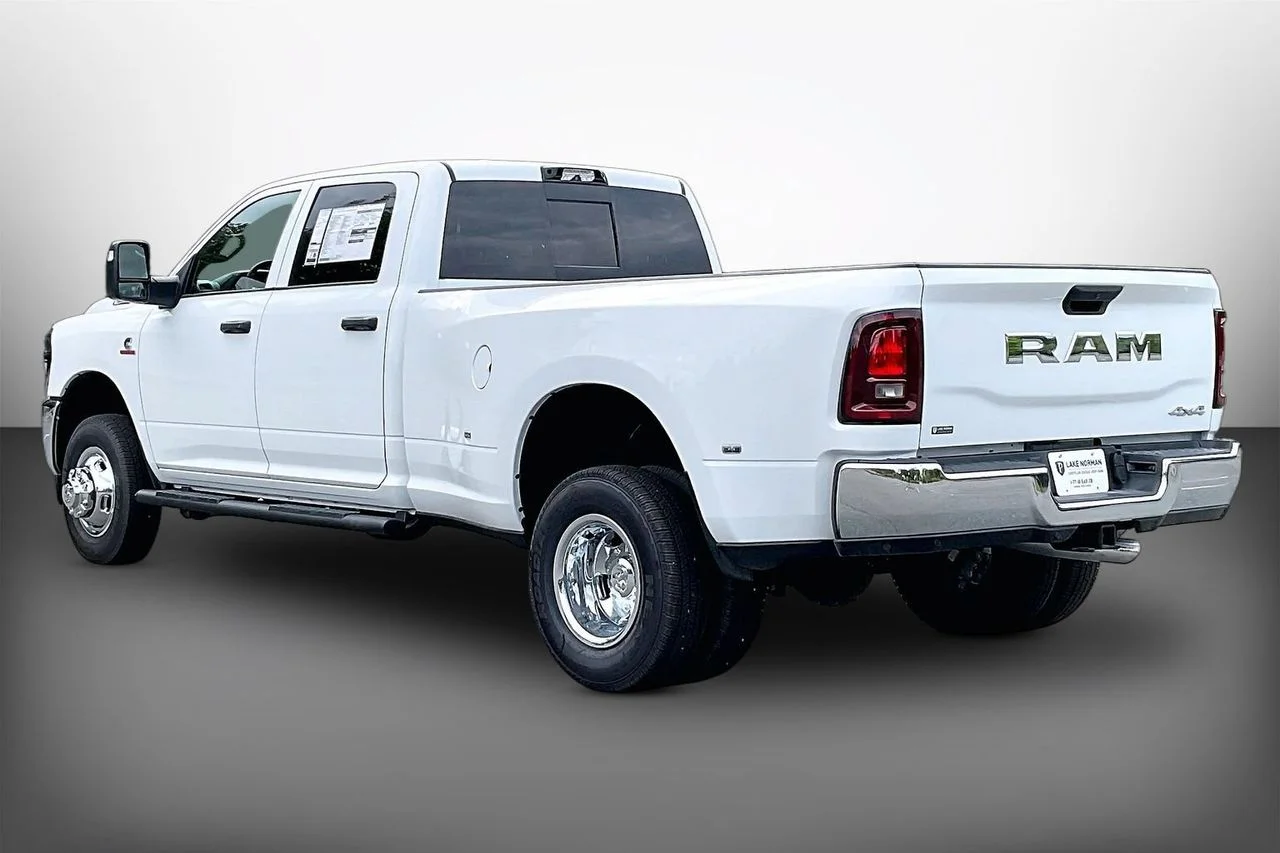 New 2026 Bright White Clear-Coat Exterior Paint RAM Tradesman image 6