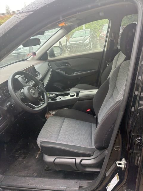 Used 2021 Black Nissan S image 5