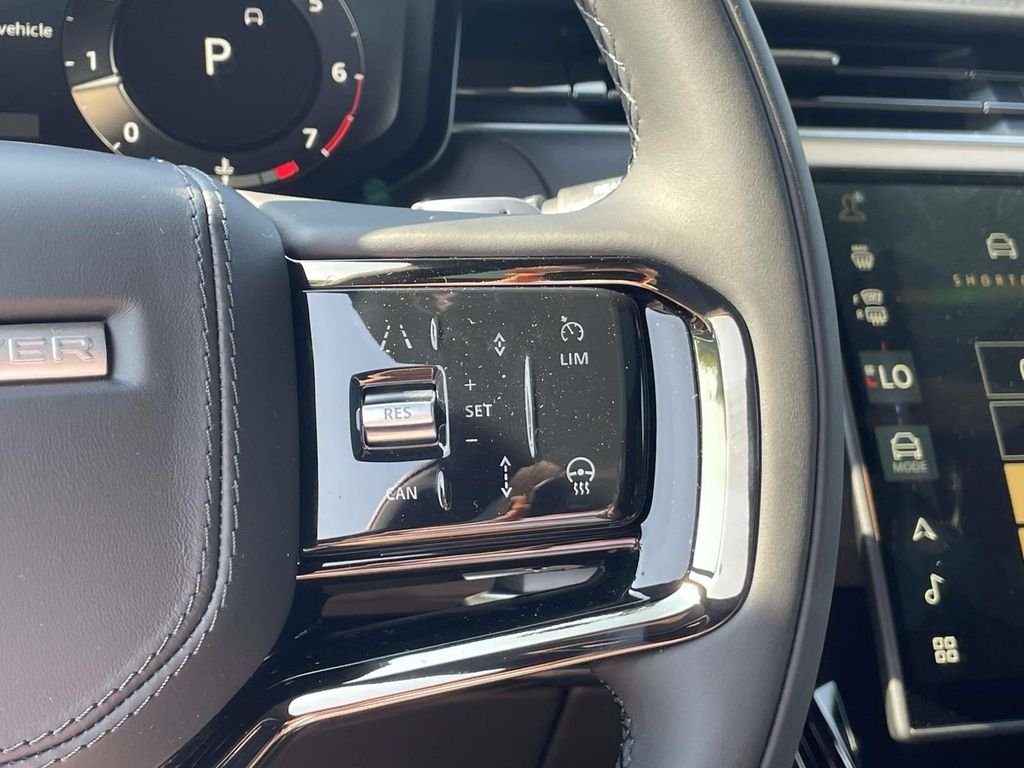 New 2026 Borasco Grey Land Rover Dynamic SE image 29