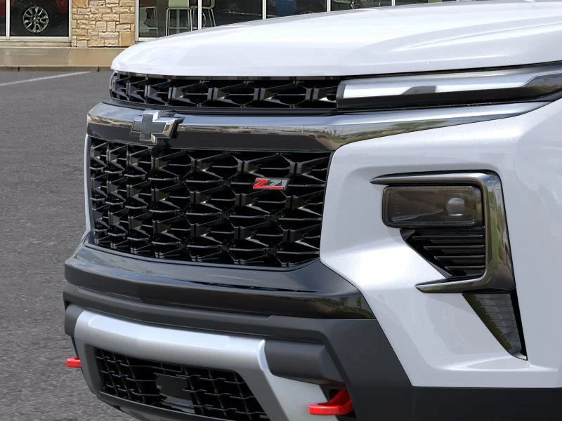 New 2026 Polar White Tricoat Chevrolet Z71 image 13